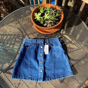 Nwt essential denim button downskirt